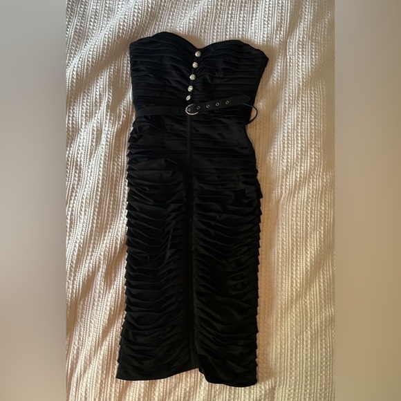 Betsey Johnson Dresses & Skirts - Betsy Johnson Evening Strapless Black Belted Dress